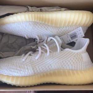 Yeezy Boost 350 V2